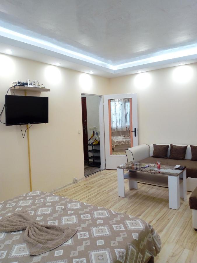Апартамент Дани Apartament Dani Kazanlak Exterior photo